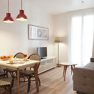 Mh S. Familia Apartment